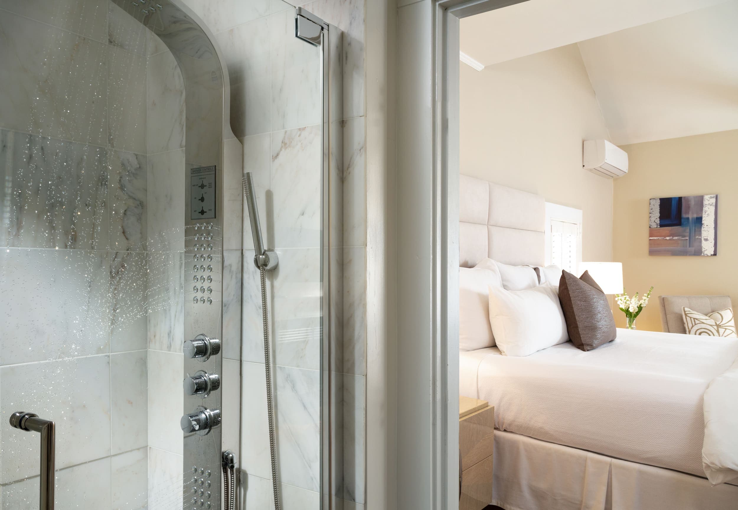 Chatham Inn Room 16